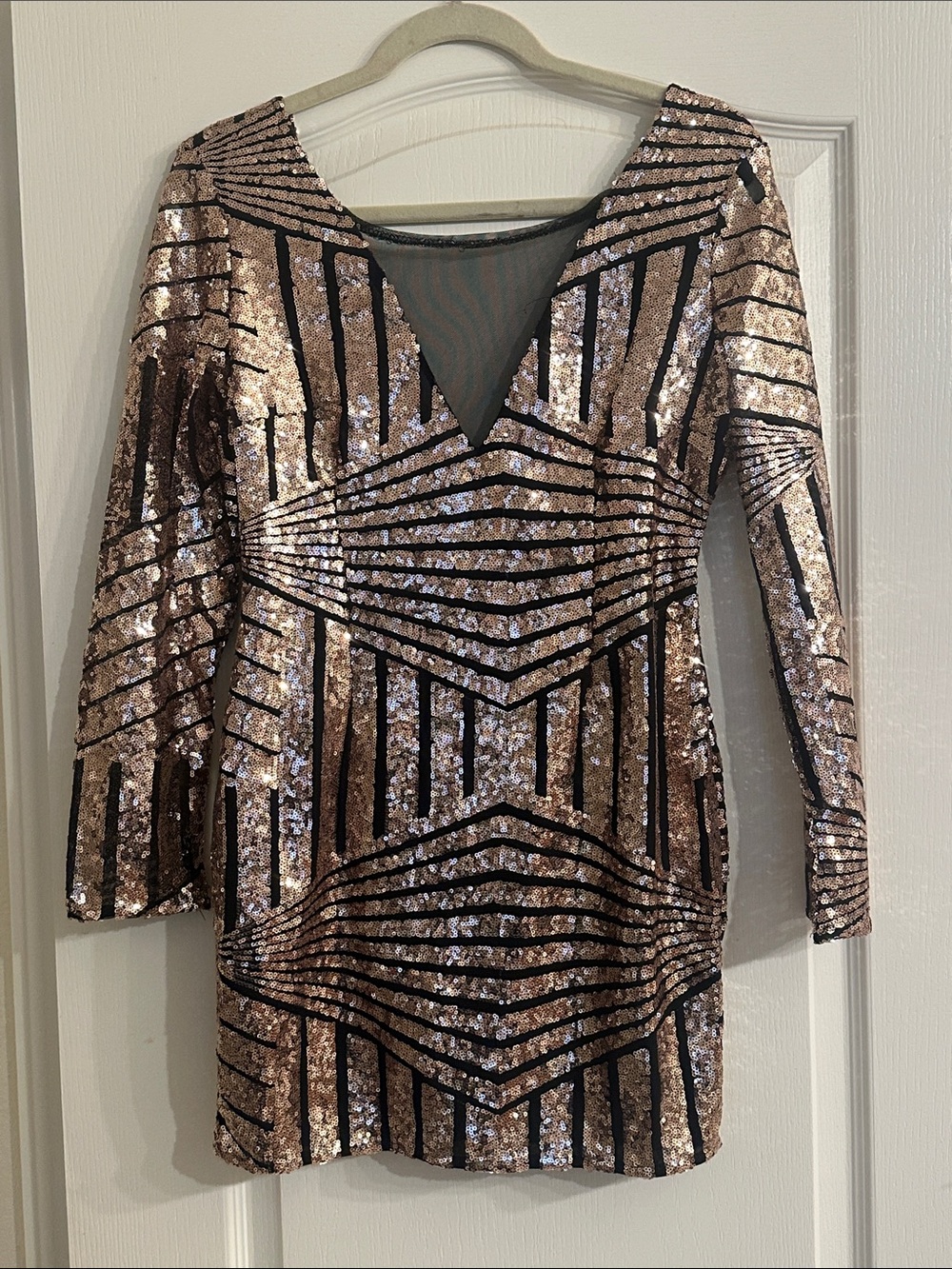 Women's Rose Gold Sequin V-Neck Party Dress